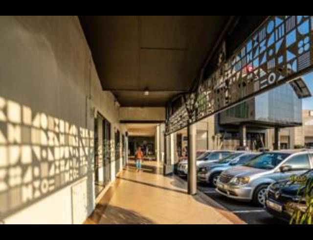 5M² BUSINESS CENTRE TO LET IN WATERFALL